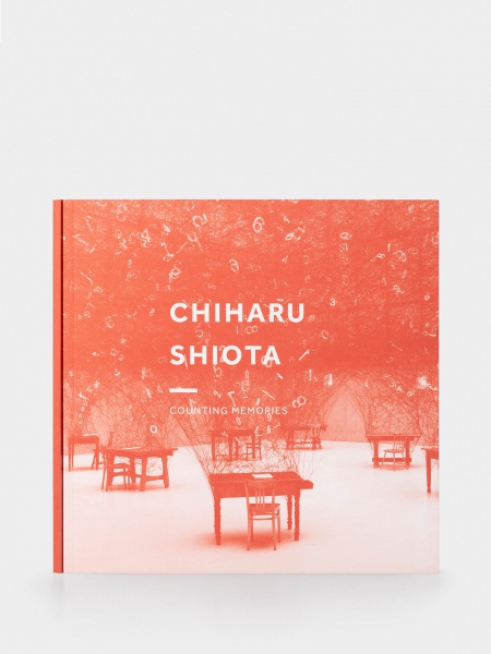 Chiharu Shiota. Counting Memories
